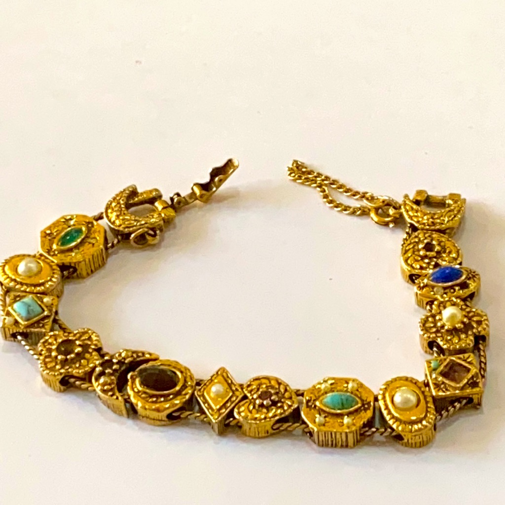 Vintage Goldette Ny Gold Tone Bracelet Heart 125$